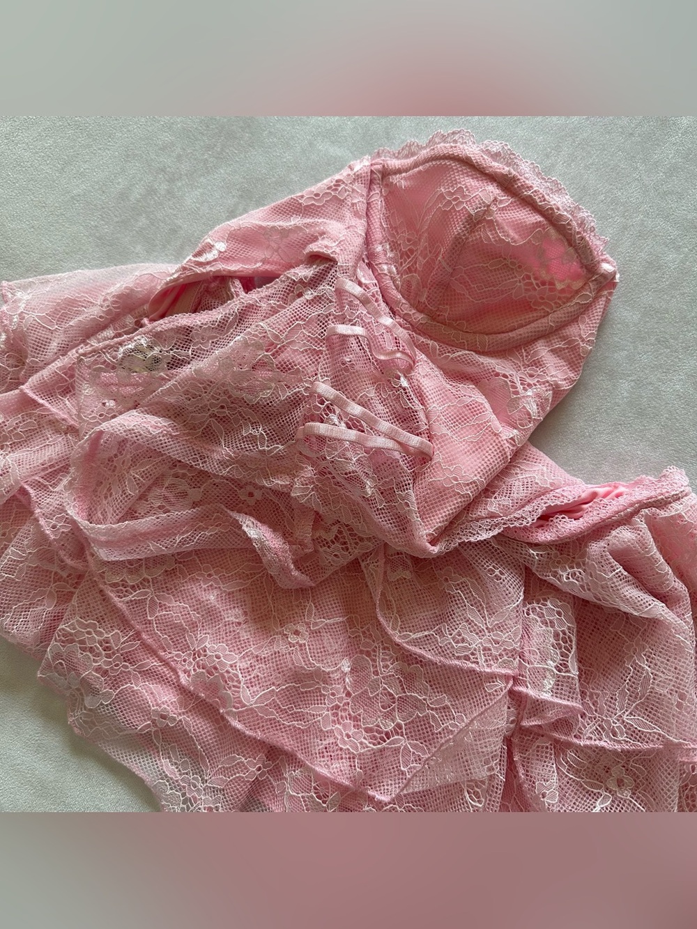 that’s so fetch bubblegum pink lace dress with side cut outs / size 2 - Picture 6 of 9